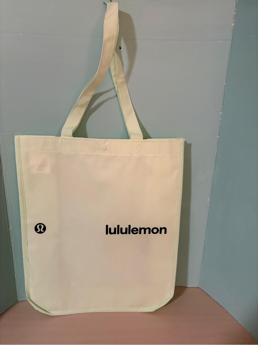 Lululemon Reusable Shopping Tote Bag Light Celery Green Snap Closure New